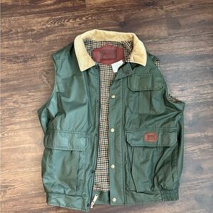 Woolrich Men's Green Waxed Vest with wool lining and corduroy collar size M
